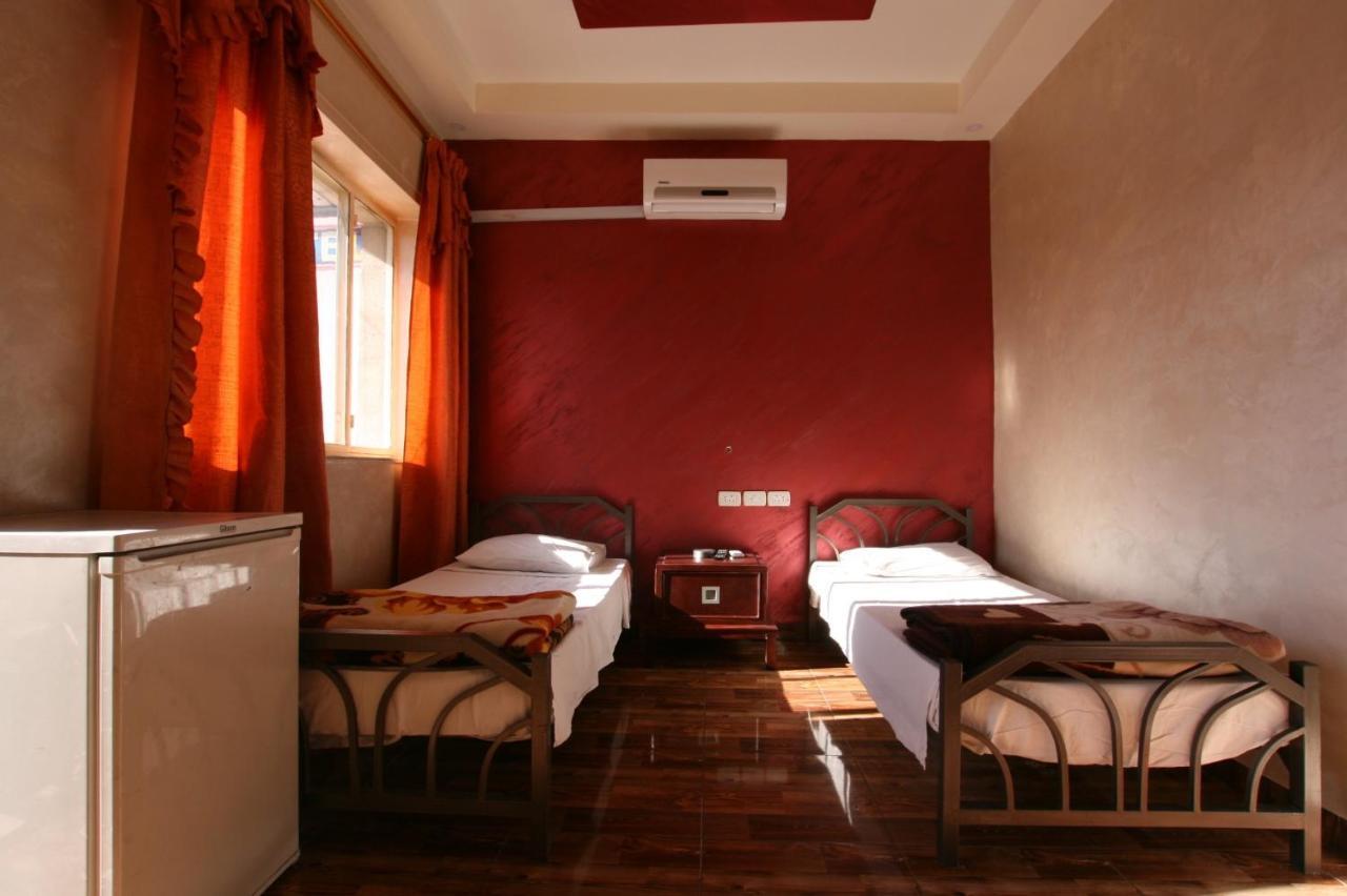 Erasmus Student House By Sunrise Hostel Amman Exteriör bild