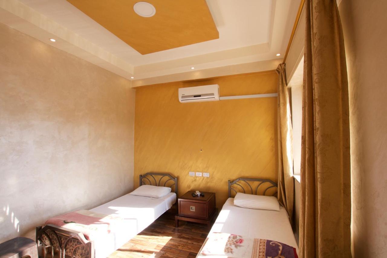 Erasmus Student House By Sunrise Hostel Amman Exteriör bild